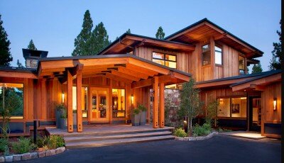 Современный дом из дерева